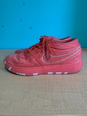 Nike Coral Pink Athletic Shoes